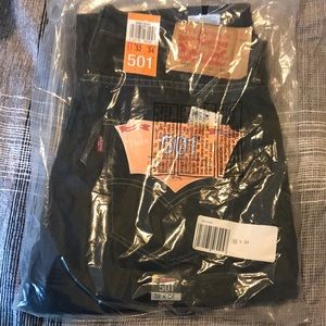 Levi 501 NWT 32x34